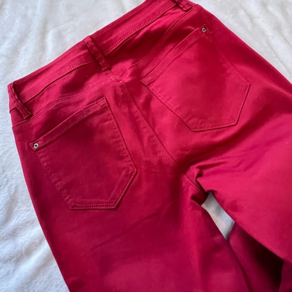Women’s red jegging type pants - Picture 4 of 4